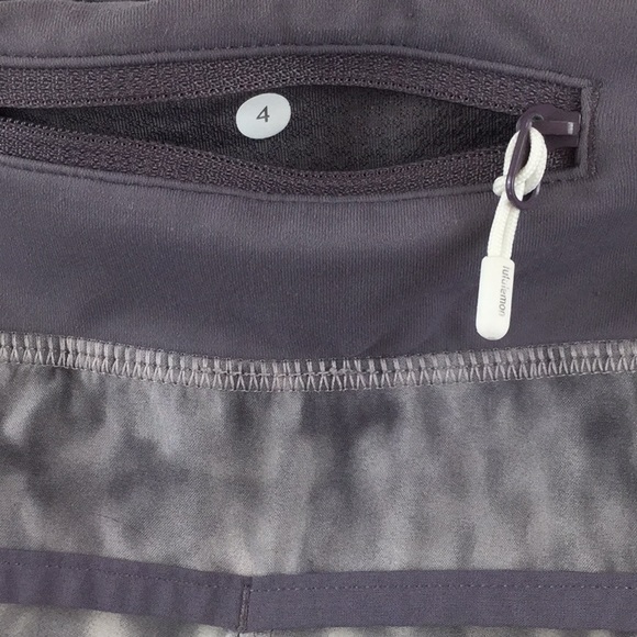Lululemon Speed Short Snowy Owl 4 EUC - Picture 3 of 7